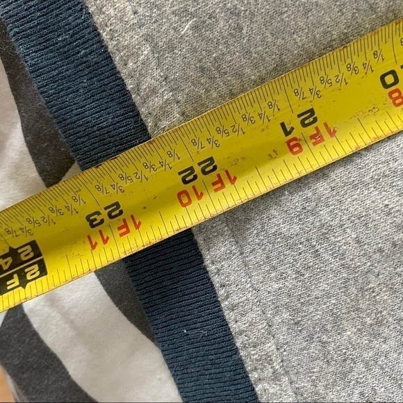 Vintage Eeyore Sweatshirt Large Women’s Disney - Picture 7 of 8